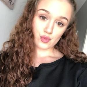 Meet your Posher, Abbey